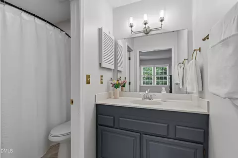 Bath - 2424 Mapleton Ln, Raleigh, NC 27613 photo 2 of 3