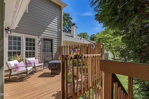 Exterior - 2424 Mapleton Ln, Raleigh, NC 27613 photo 2 of 7