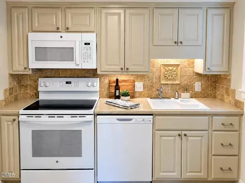 933 St Marys St, Raleigh, NC 27605