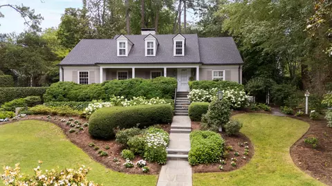 2507 Sanderson Dr, Raleigh, NC 27608