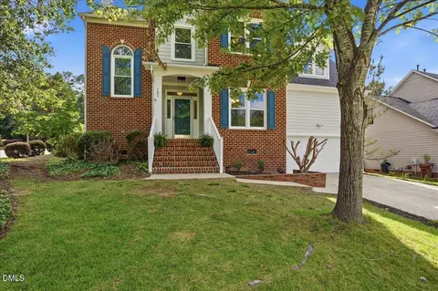 101 Streamview Dr, Cary, NC 27519