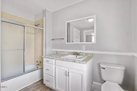 Bath - 206 E Church St, Smithfield, NC 27577 photo 8 of 9