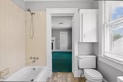 Bath - 206 E Church St, Smithfield, NC 27577 photo 5 of 9