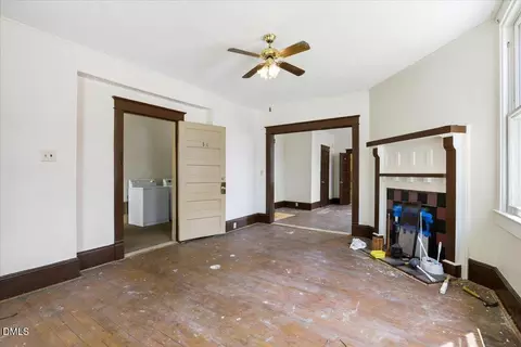 Living - 206 E Church St, Smithfield, NC 27577 photo 2 of 6