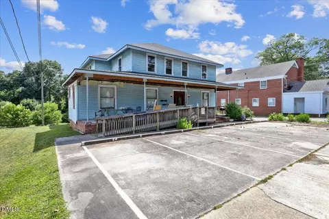 Exterior - 206 E Church St, Smithfield, NC 27577 photo 1 of 7