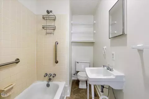 Bath - 206 E Church St, Smithfield, NC 27577 photo 3 of 9