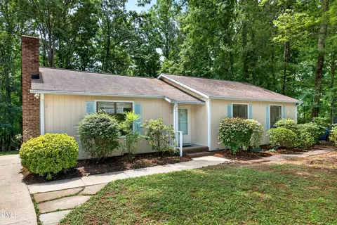 117 Trappers Run Dr, Cary, NC 27513