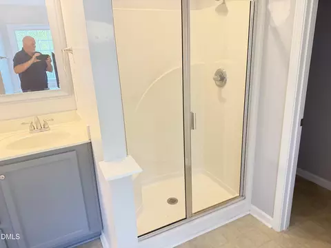Bath - 292 Buckhaven Dr, Willow Spring, NC 27592 photo 2 of 5
