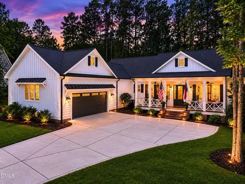 199 Wilmington Island Dr, Clayton, NC 27527
