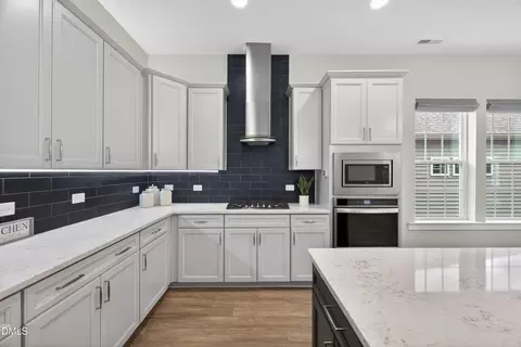 Kitchen - 186 Warm Wind, Clayton, NC 27527 photo 4 of 4