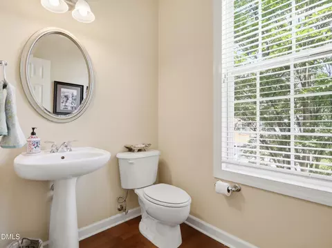 Bath - 351 Bridgegate Dr, Cary, NC 27519 photo 1 of 6