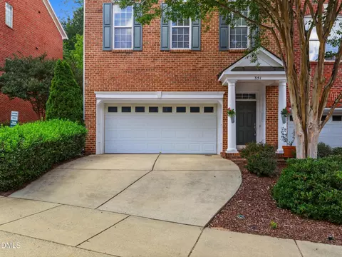 351 Bridgegate Dr, Cary, NC 27519