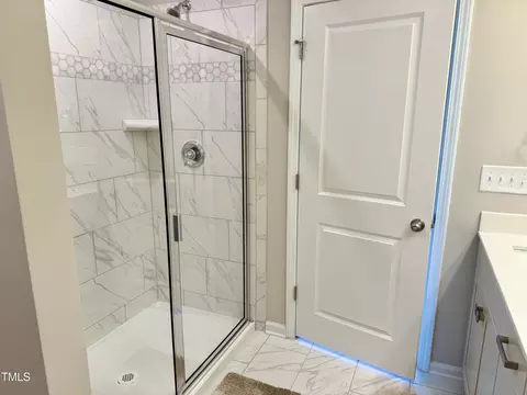 Bath - 730 Firebrick Dr, Cary, NC 27519 photo 4 of 5