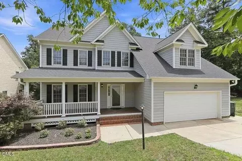 401 Peachtree Point Ct #401, Cary, NC 27513