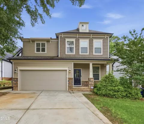 928 Barringer Dr, Raleigh, NC 27606