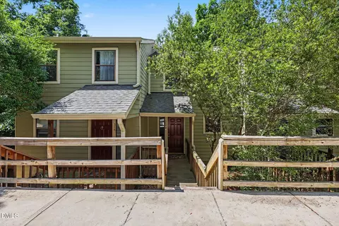 314 Cedarwood Ln, Carrboro, NC 27510