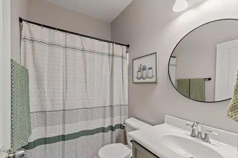 Bath - 3002 September Dr, Durham, NC 27703 photo 5 of 5