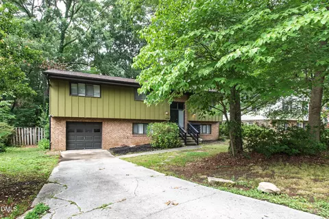 3421 Huntleigh Dr, Raleigh, NC 27604