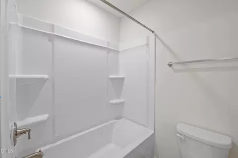 Bath - 2516 Rolling Pines Ave, Durham, NC 27703 photo 5 of 5
