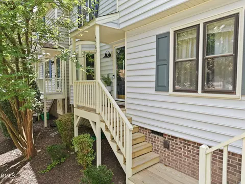 6562 English Oaks Dr, Raleigh, NC 27615