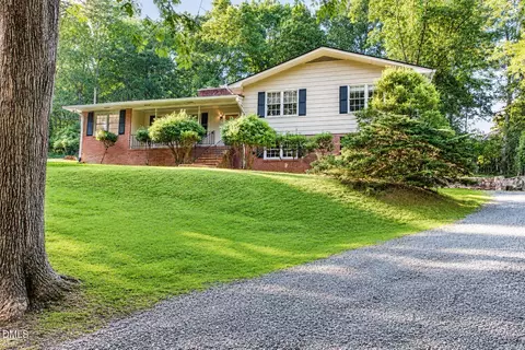 393 Wesley Ct, Chapel Hill, NC 27516