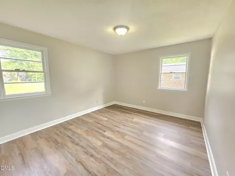 Bedroom - 408 Oak St, Smithfield, NC 27577 photo 4 of 6