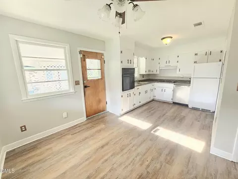 Kitchen - 408 Oak St, Smithfield, NC 27577 photo 1 of 4