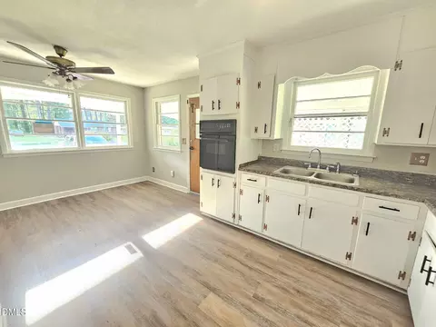 Kitchen - 408 Oak St, Smithfield, NC 27577 photo 4 of 4