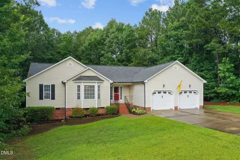 262 Clayton Pointe Dr, Clayton, NC 27520