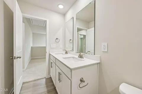 Bath - 1440 Hatteras Rd, Durham, NC 27703 photo 3 of 3