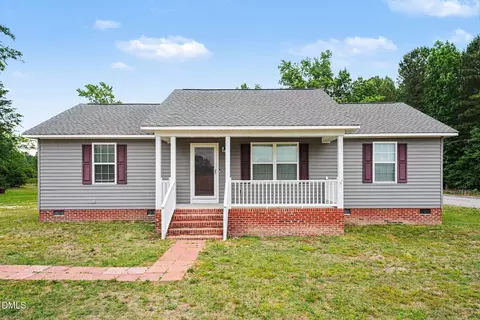 7261 Clara St, Wade, NC 28395
