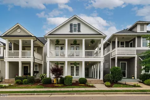 137 Meadows Edge Dr, Chapel Hill, NC 27516