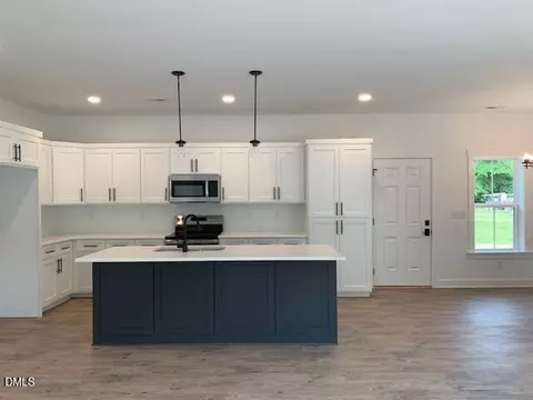 602 Wondertown Dr, Erwin, NC 28339 photo 6