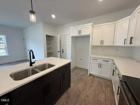 602 Wondertown Dr, Erwin, NC 28339 photo 8