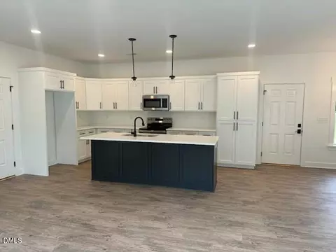 602 Wondertown Dr, Erwin, NC 28339 photo 4