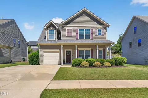 1027 Bridlemine Dr, Fuquay Varina, NC 27526
