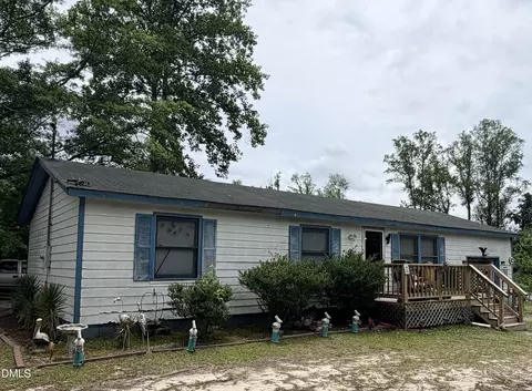 197 Zoo Rd S, Roanoke Rapids, NC 27870