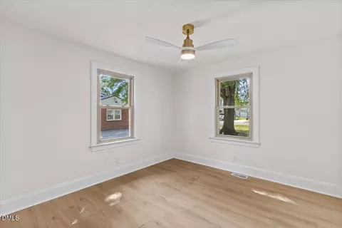 Bedroom - 116 S Fitzgerald St, Pine Level, NC 27568 photo 2 of 5