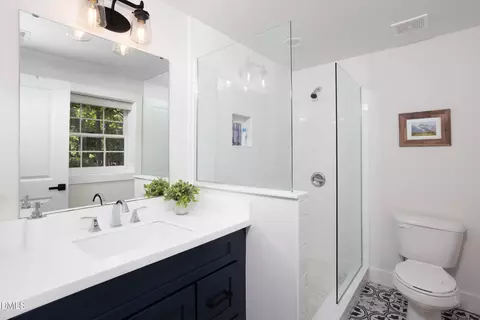 Bath - 60 Kimberly Dr, Durham, NC 27707 photo 4 of 6