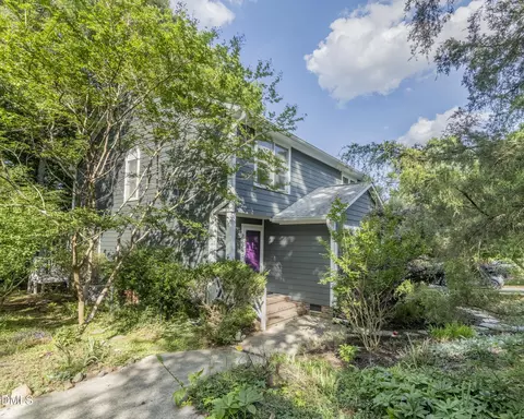 2226 Pathway Dr, Chapel Hill, NC 27516