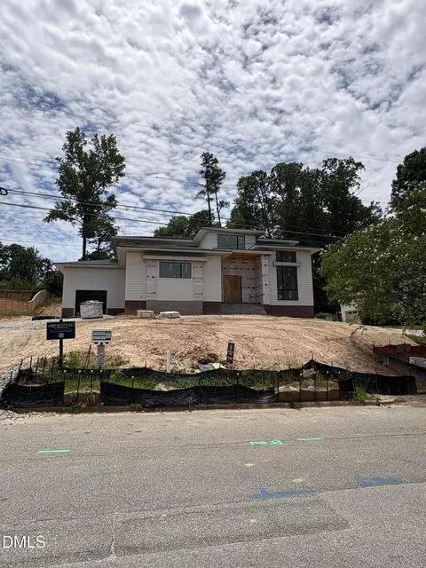 961 Wimbleton Dr, Raleigh, NC 27609