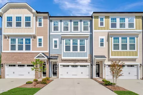 10044 Secluded Garden Dr # 197, Apex, NC 27523