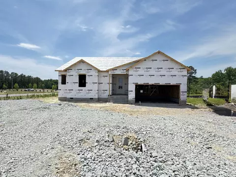 17 Windward Pl, Lillington, NC 27546