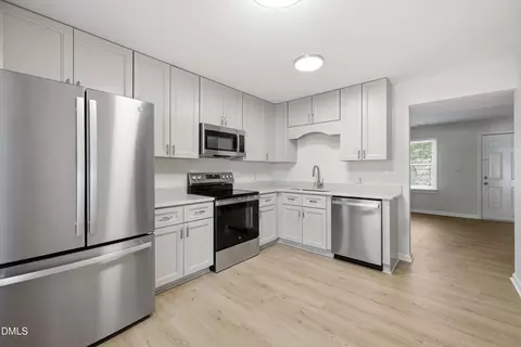 669 Bashford Rd, Raleigh, NC 27606