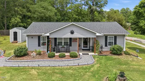 200 Alan Charles Way, Aberdeen, NC 28315
