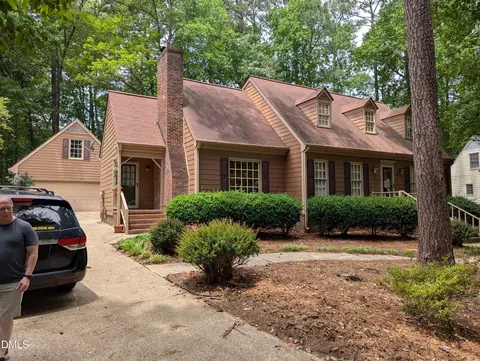 8929 Lindenshire Rd, Raleigh, NC 27615