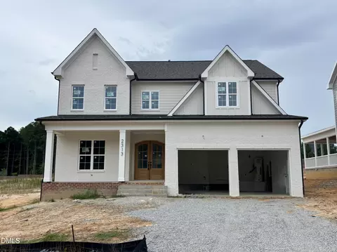 2313 Hilltop Bluffs Ct, Fuquay Varina, NC 27526