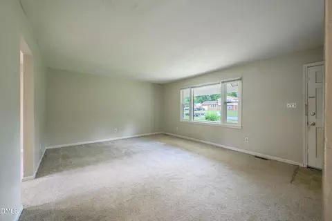 Living - 109 Burnham Ct, Garner, NC 27529 photo 2 of 2