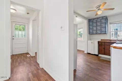 Entry Way - 701 E Harnett St, Dunn, NC 28334 photo 2 of 4