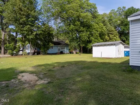 Exterior - 701 E Harnett St, Dunn, NC 28334 photo 6 of 6